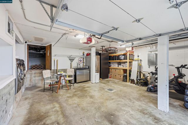 129 Spring Rd, Orinda, CA 94563