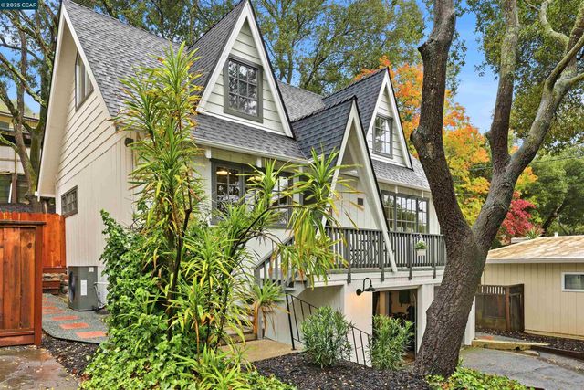 129 Spring Rd, Orinda, CA 94563