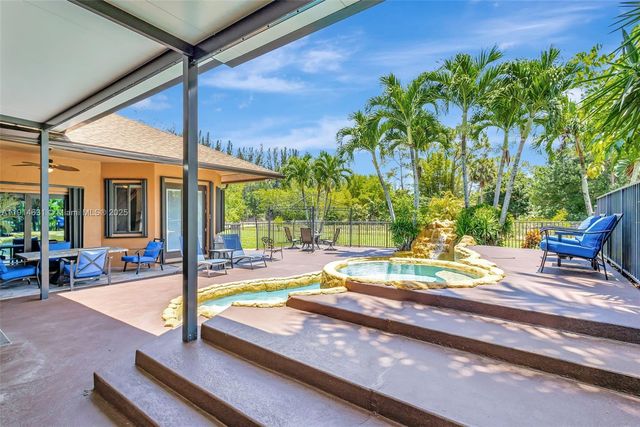 13664 N 60th St N, Palm Beach, FL 33411