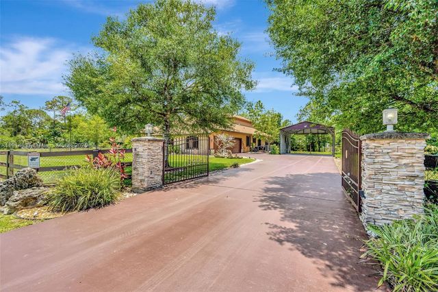 13664 N 60th St N, Palm Beach, FL 33411