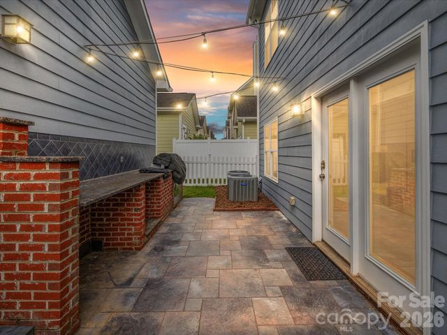 1733 Lela Avenue, Charlotte, NC 28208
