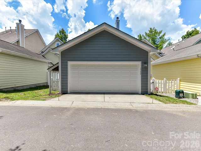 1733 Lela Avenue, Charlotte, NC 28208