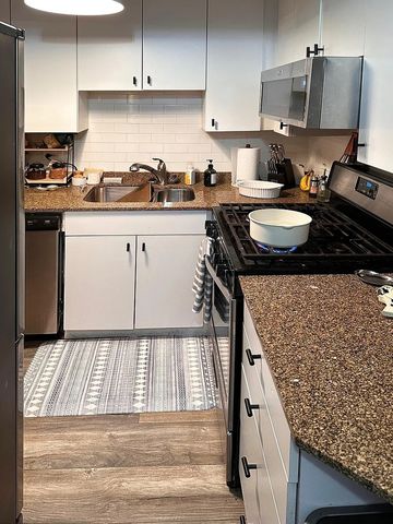 4335 W Irving Park Road 106, Chicago, IL 60641