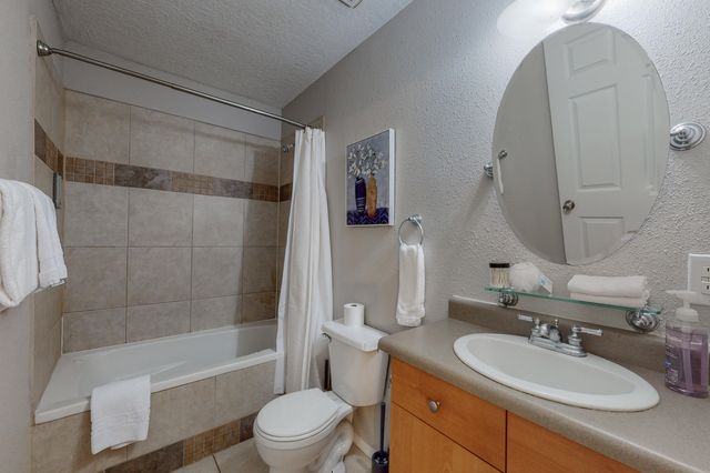 1406 Pennsylvania Street NE 4, Albuquerque, NM 87110