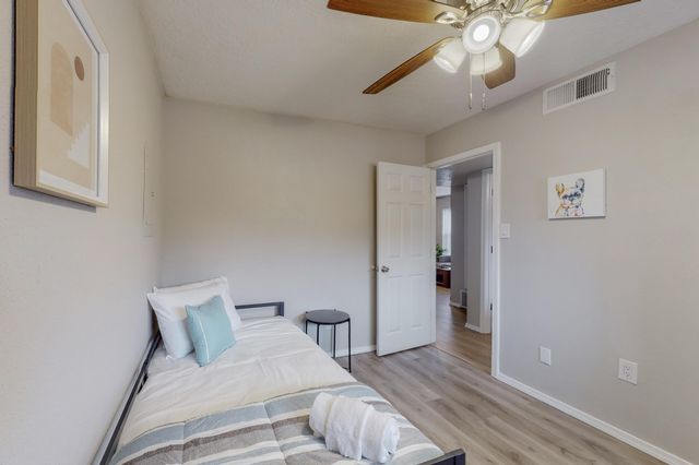 1406 Pennsylvania Street NE 4, Albuquerque, NM 87110