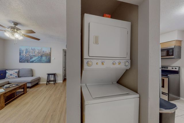 1406 Pennsylvania Street NE 4, Albuquerque, NM 87110