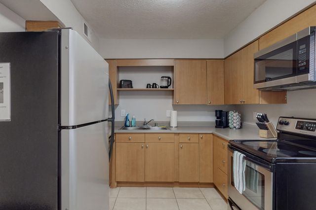 1406 Pennsylvania Street NE 4, Albuquerque, NM 87110