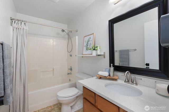 33824 SE Tibbits Street, Snoqualmie, WA 98065