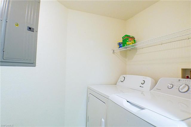 4113 residence DR 211, Fort Myers, FL 33901