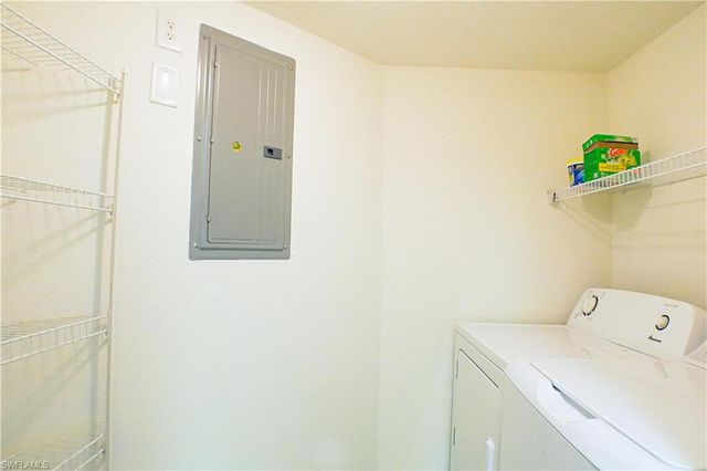 4113 residence DR 211, Fort Myers, FL 33901