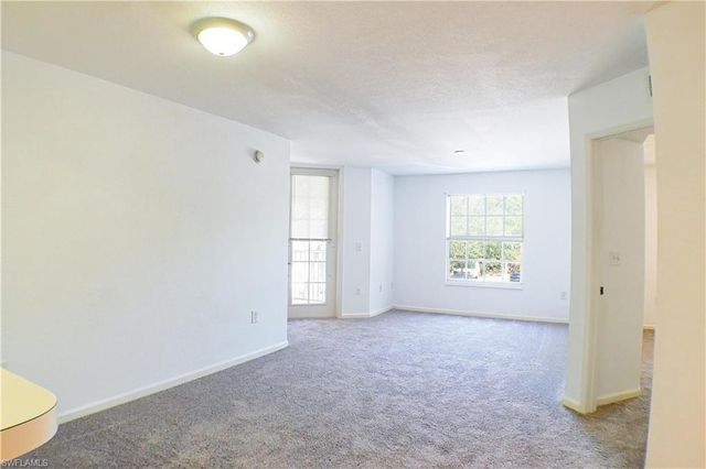 4113 residence DR 211, Fort Myers, FL 33901