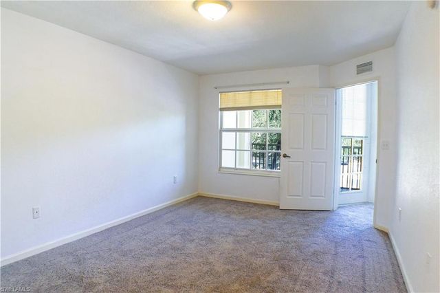 4113 residence DR 211, Fort Myers, FL 33901