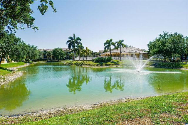 4113 residence DR 211, Fort Myers, FL 33901