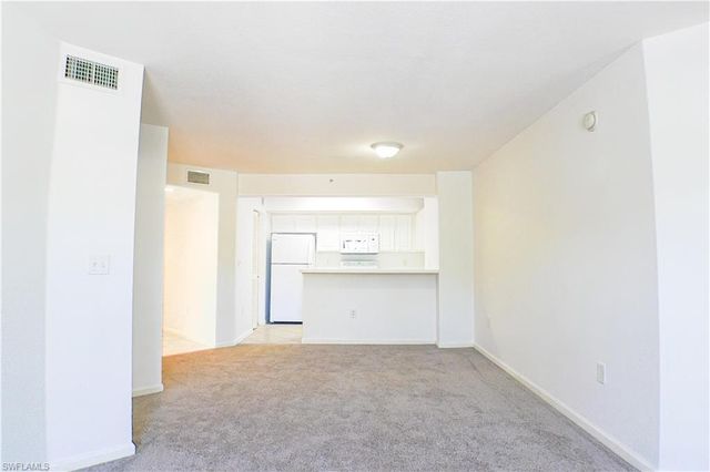 4113 residence DR 211, Fort Myers, FL 33901