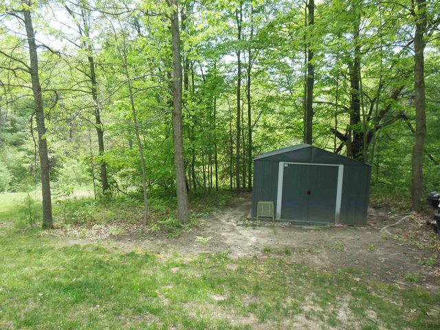 7320 N Clare Avenue, Harrison, MI 48625