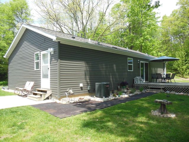 7320 N Clare Avenue, Harrison, MI 48625