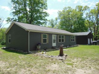 7320 N Clare Avenue, Harrison, MI 48625