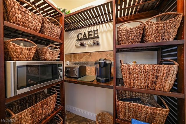 4536 Vinsetta AVE, North Fort Myers, FL 33903