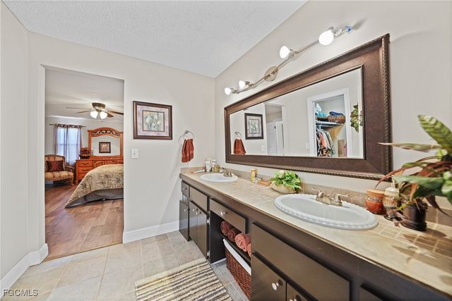 4536 Vinsetta AVE, North Fort Myers, FL 33903