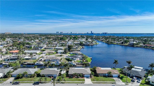 4536 Vinsetta AVE, North Fort Myers, FL 33903