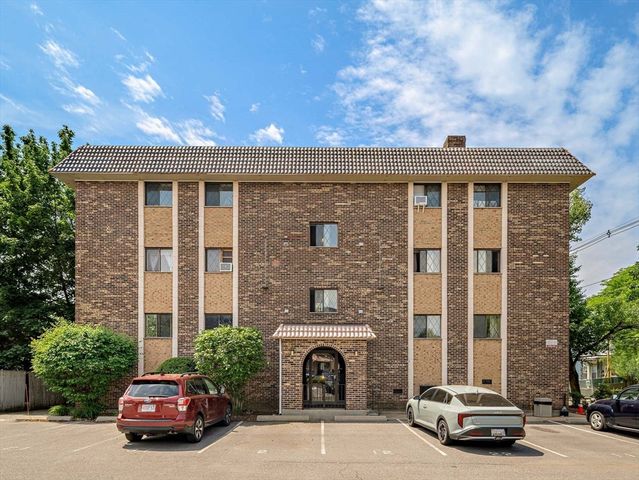 301 Lowell St 12, Somerville, MA 02145
