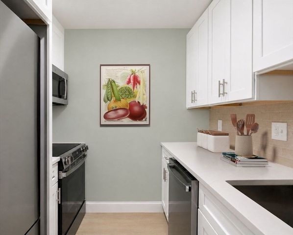 301 Lowell St 12, Somerville, MA 02145