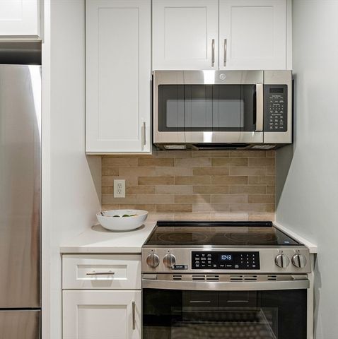 301 Lowell St 12, Somerville, MA 02145