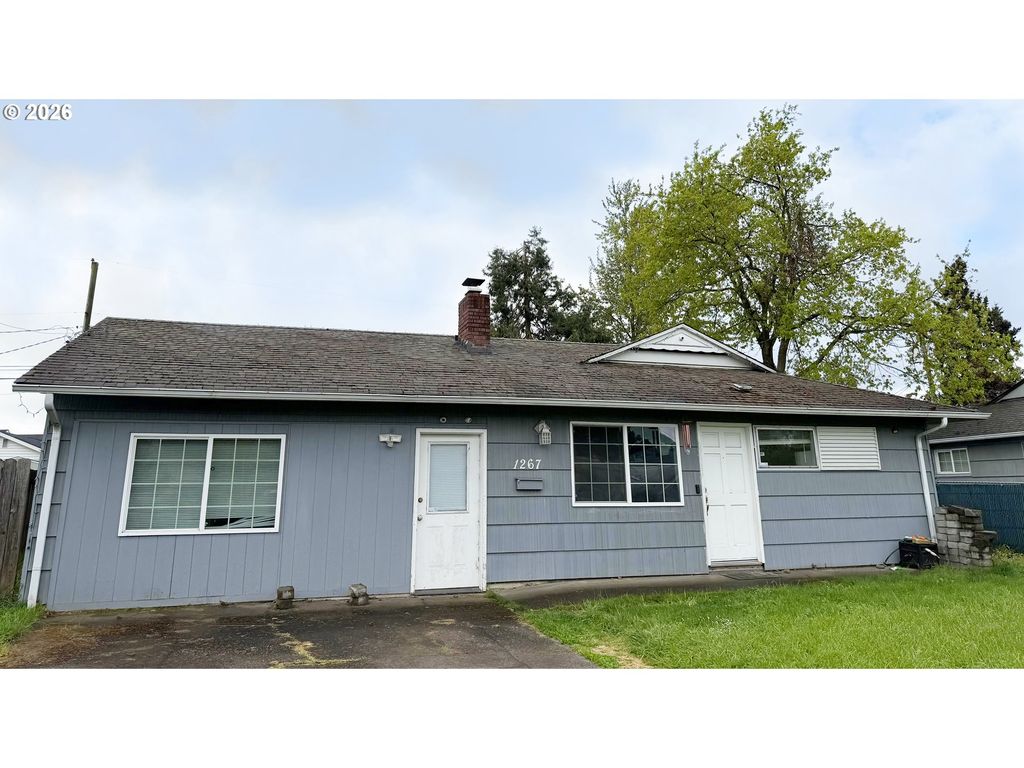 1267 PLEASANT St, Springfield, OR 97477