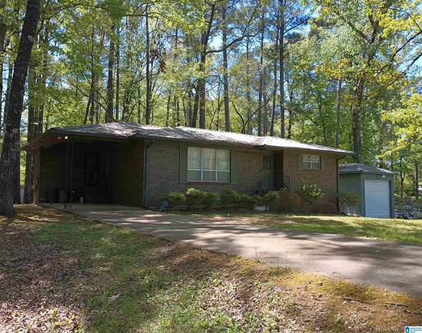 3904 PARKWOOD ROAD, Bessemer, AL 35022