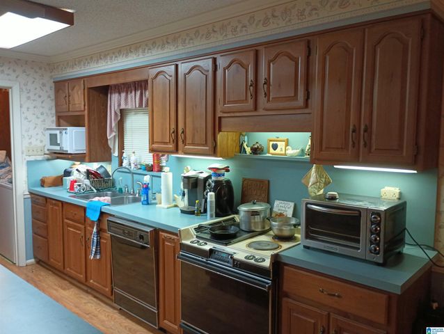 3904 PARKWOOD ROAD, Bessemer, AL 35022