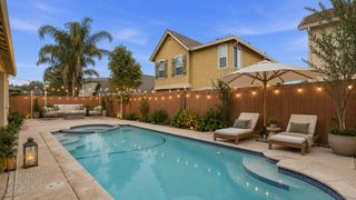 2271 Robert Gabriel Dr, Tracy, CA 95377
