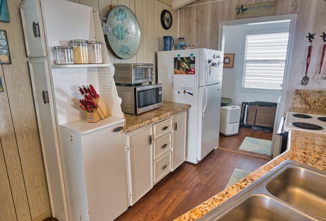 159 Cr 205 Drive, Sargent, TX 77414