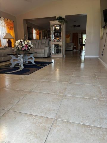 8031 Liriope LOOP, Lehigh Acres, FL 33972