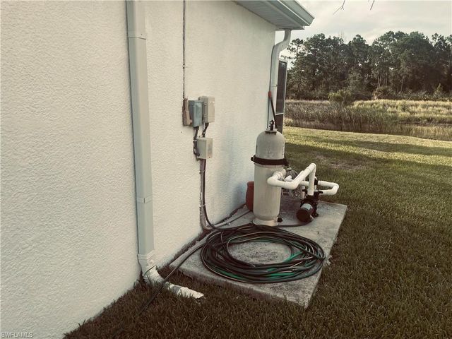 8031 Liriope LOOP, Lehigh Acres, FL 33972