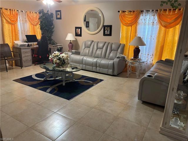 8031 Liriope LOOP, Lehigh Acres, FL 33972