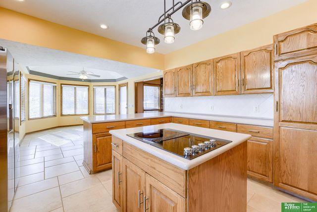 9404 Valaretta Drive, Gretna, NE 68028