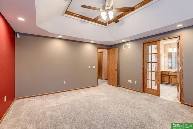 9404 Valaretta Drive, Gretna, NE 68028