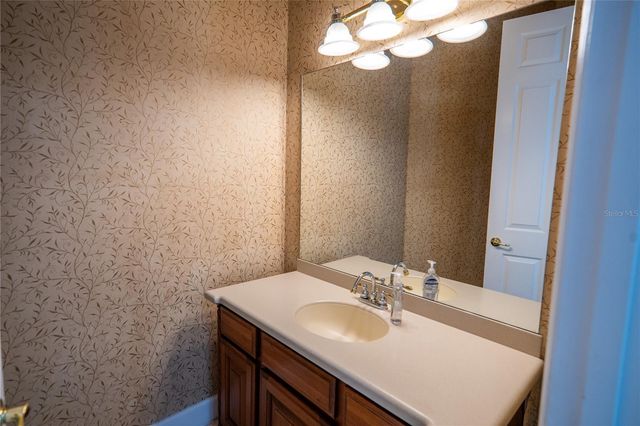 10009 VALLEY ROSE COURT, Orlando, FL 32825