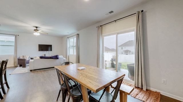 7027 Berkswell Dr, Lebanon, TN 37087