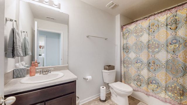 7027 Berkswell Dr, Lebanon, TN 37087