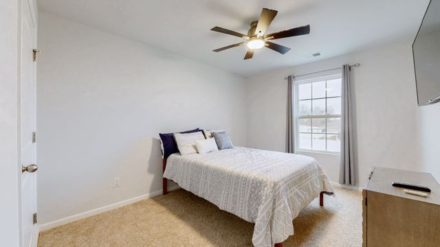 7027 Berkswell Dr, Lebanon, TN 37087