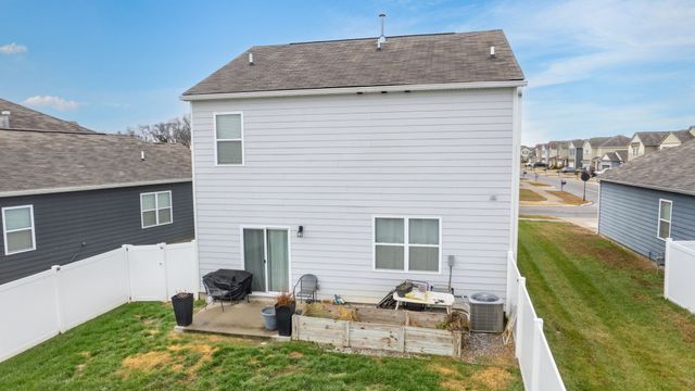7027 Berkswell Dr, Lebanon, TN 37087