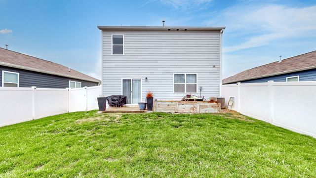 7027 Berkswell Dr, Lebanon, TN 37087