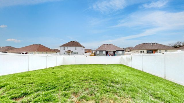 7027 Berkswell Dr, Lebanon, TN 37087