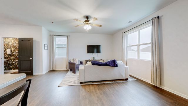 7027 Berkswell Dr, Lebanon, TN 37087