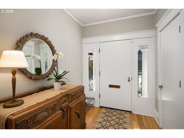 4003 Sw HILLSDALE Ave, Portland, OR 97239