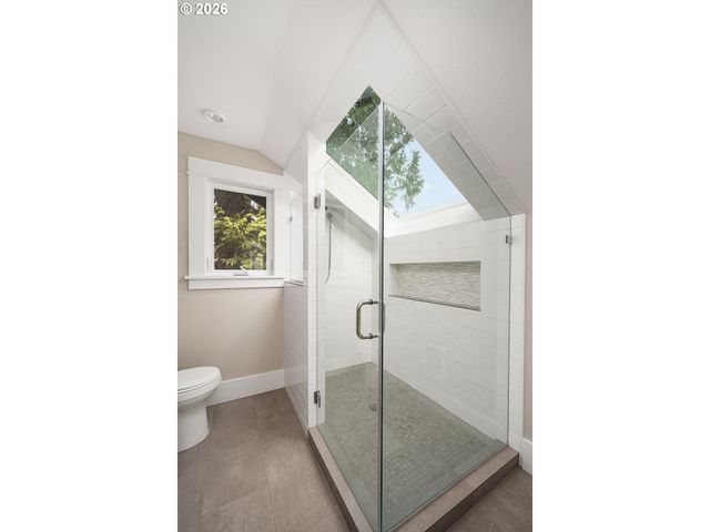 4003 Sw HILLSDALE Ave, Portland, OR 97239