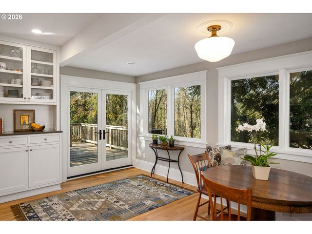 4003 Sw HILLSDALE Ave, Portland, OR 97239