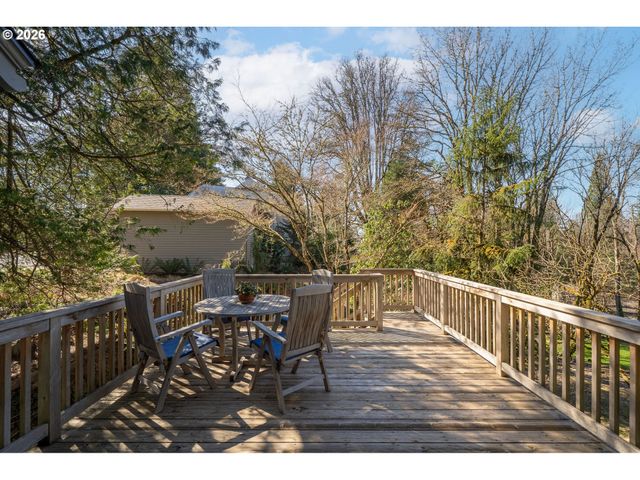 4003 Sw HILLSDALE Ave, Portland, OR 97239