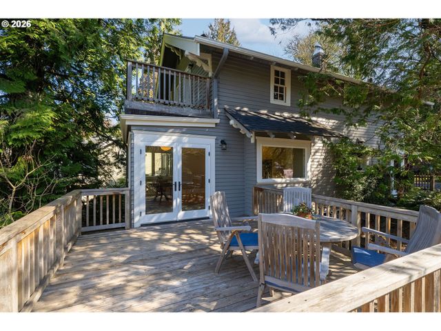 4003 Sw HILLSDALE Ave, Portland, OR 97239